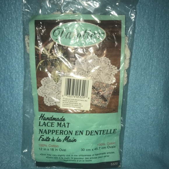 Dainties handmade lace crocheted oval shaped doily 100% cotton vintage 12X18 NWT - Picture 2 of 3